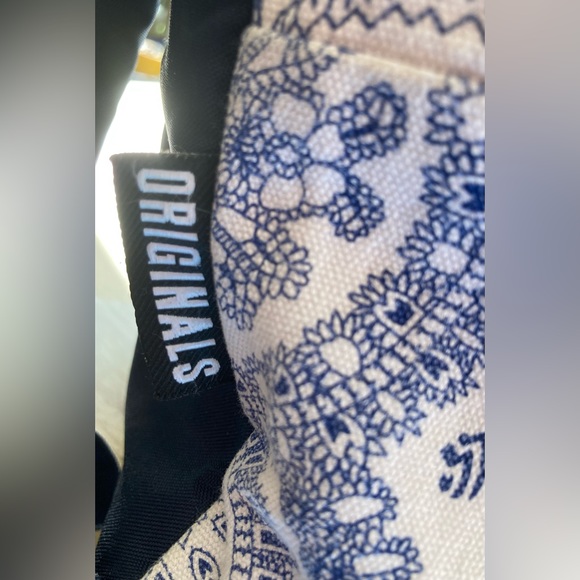 Vintage JANSPORT white blue swedish lace print canvas suede bottom EUC - Picture 3 of 15